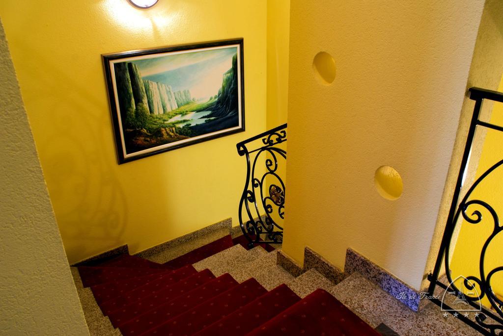 Vila Ile De France Novi Sad Eksteriør bilde