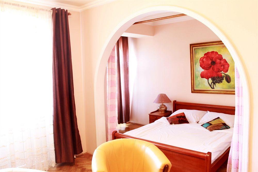 Vila Ile De France Novi Sad Rom bilde