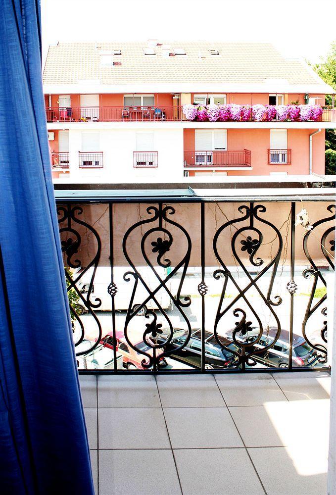 Vila Ile De France Novi Sad Eksteriør bilde