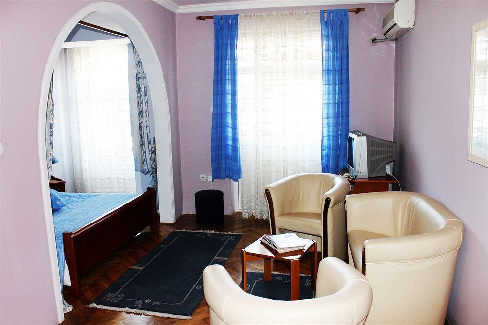 Vila Ile De France Novi Sad Eksteriør bilde